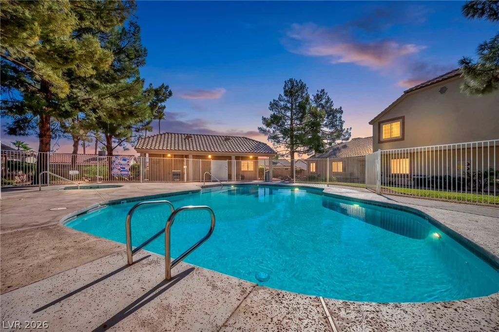 1600 Torrey Pines, Las Vegas, NV 89108