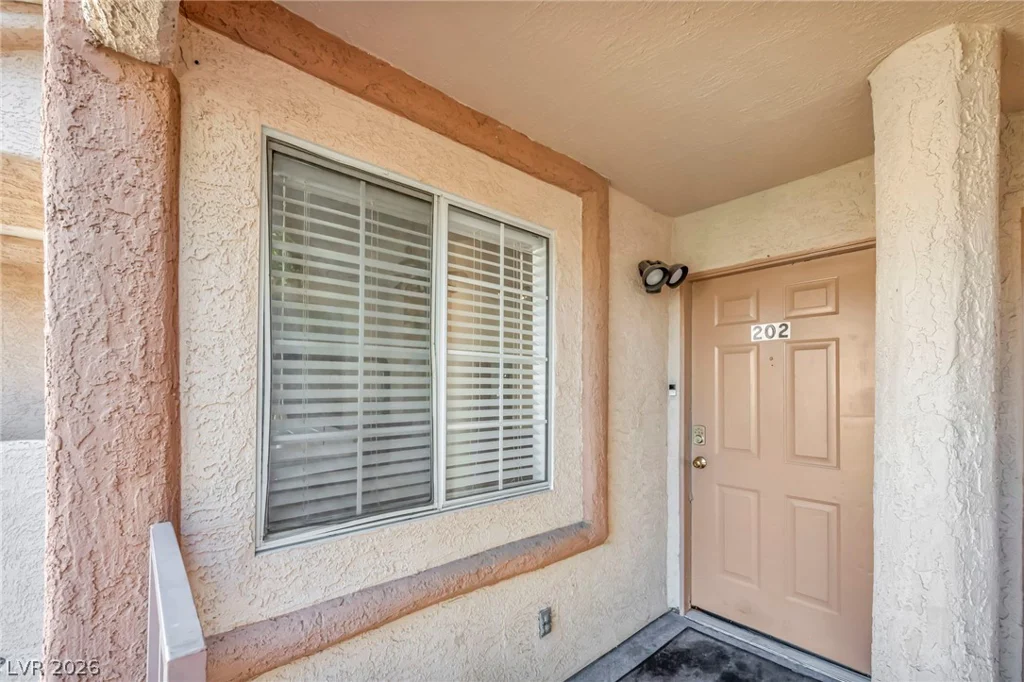 1600 Torrey Pines, Las Vegas, NV 89108