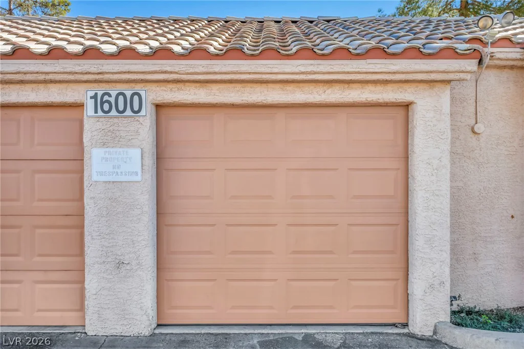 1600 Torrey Pines, Las Vegas, NV 89108