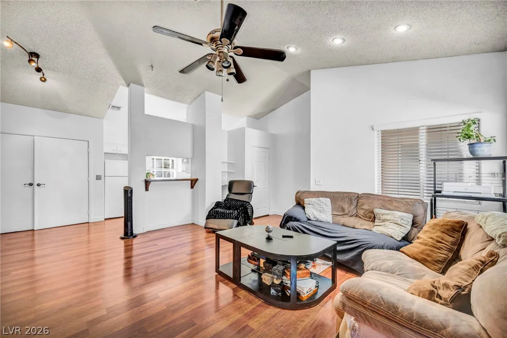 1600 Torrey Pines, Las Vegas, NV 89108