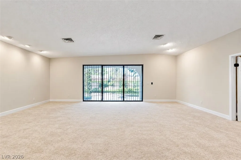 3016 Calle De Laredo, Las Vegas, NV 89102