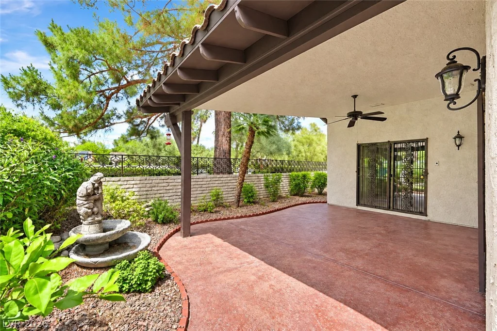 3016 Calle De Laredo, Las Vegas, NV 89102