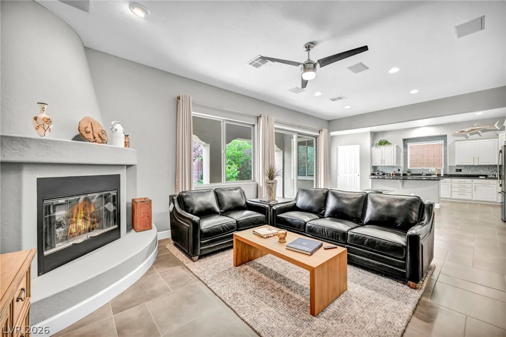 2672 La Boutique, Henderson, NV 89044