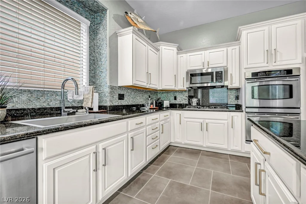 2672 La Boutique, Henderson, NV 89044