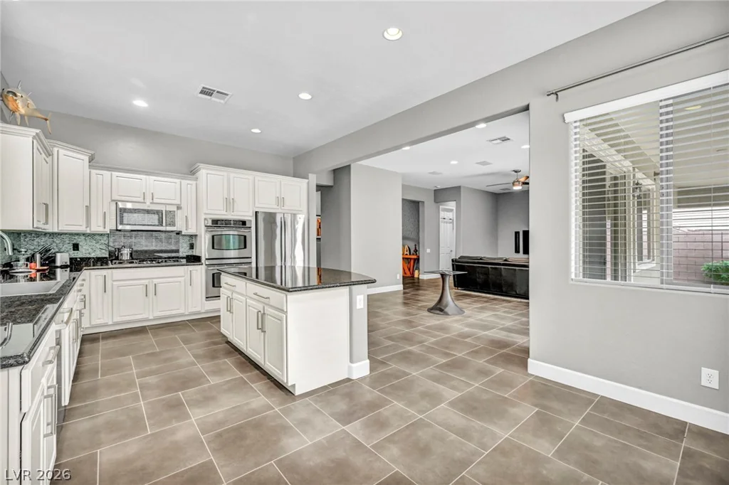 2672 La Boutique, Henderson, NV 89044