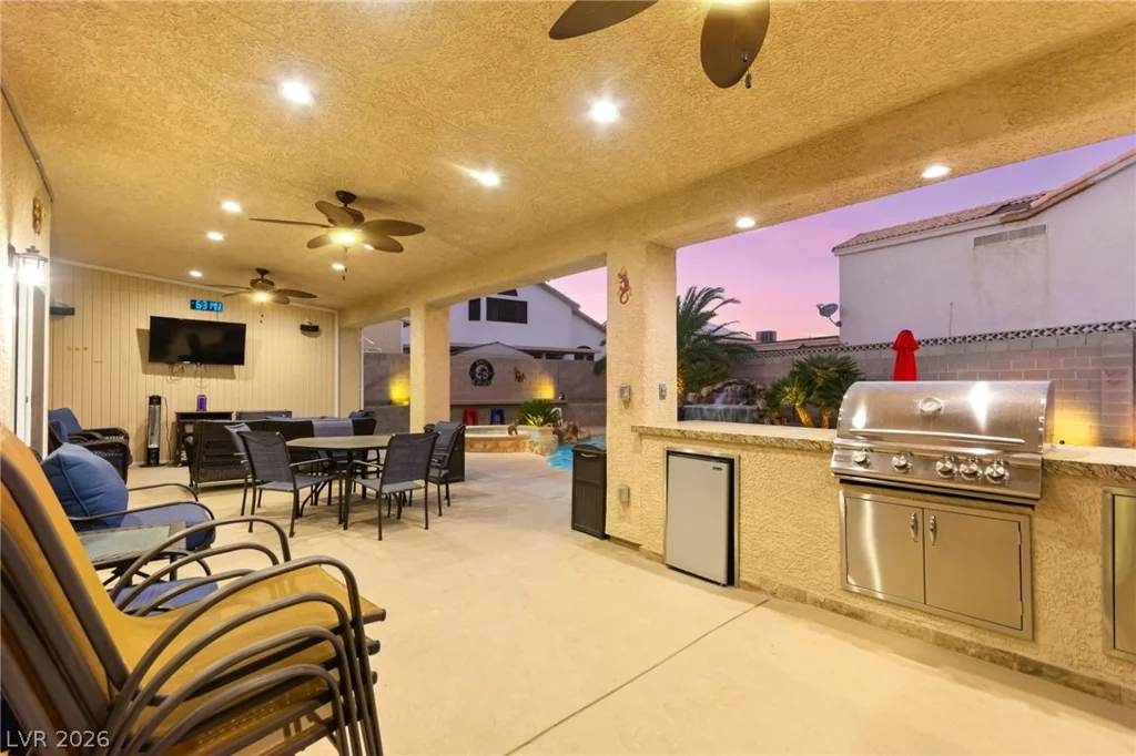 1524 Bright View, Las Vegas, NV 89119