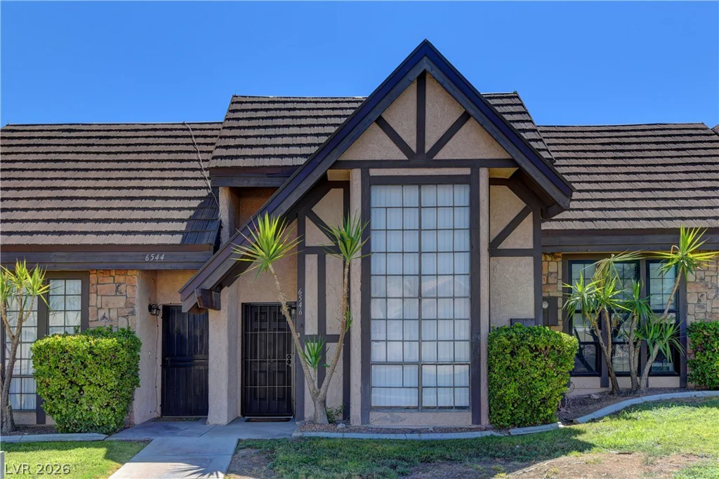 6546 Ironbark, Las Vegas, NV 89107