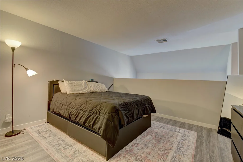 6546 Ironbark, Las Vegas, NV 89107
