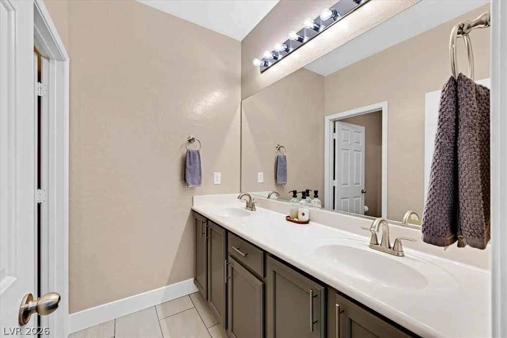 2296 Manosque, Henderson, NV 89044