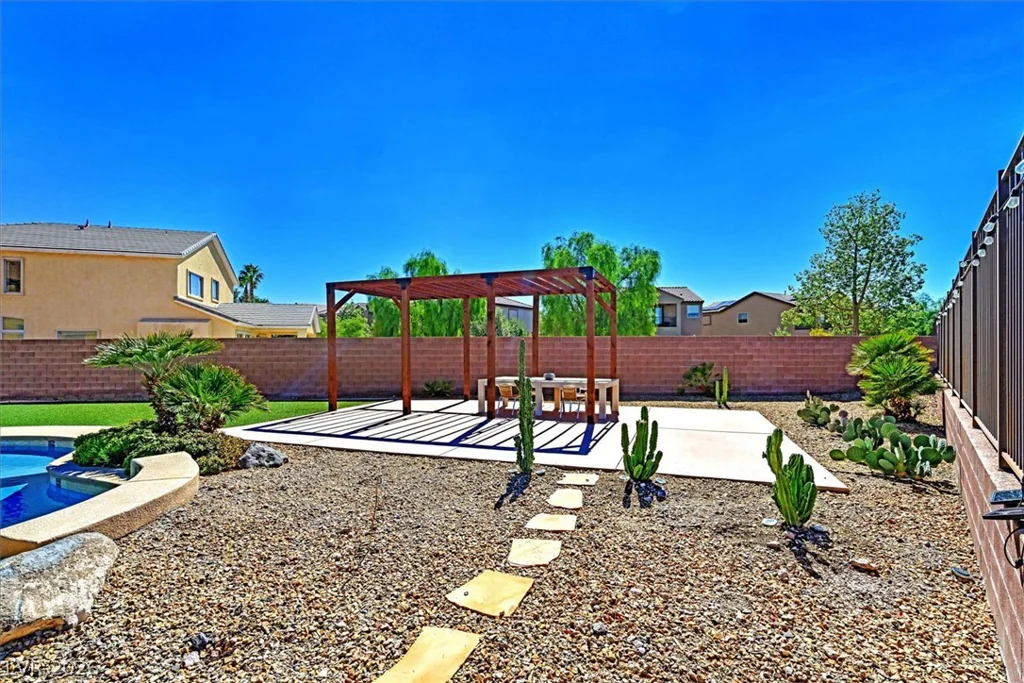 2296 Manosque, Henderson, NV 89044