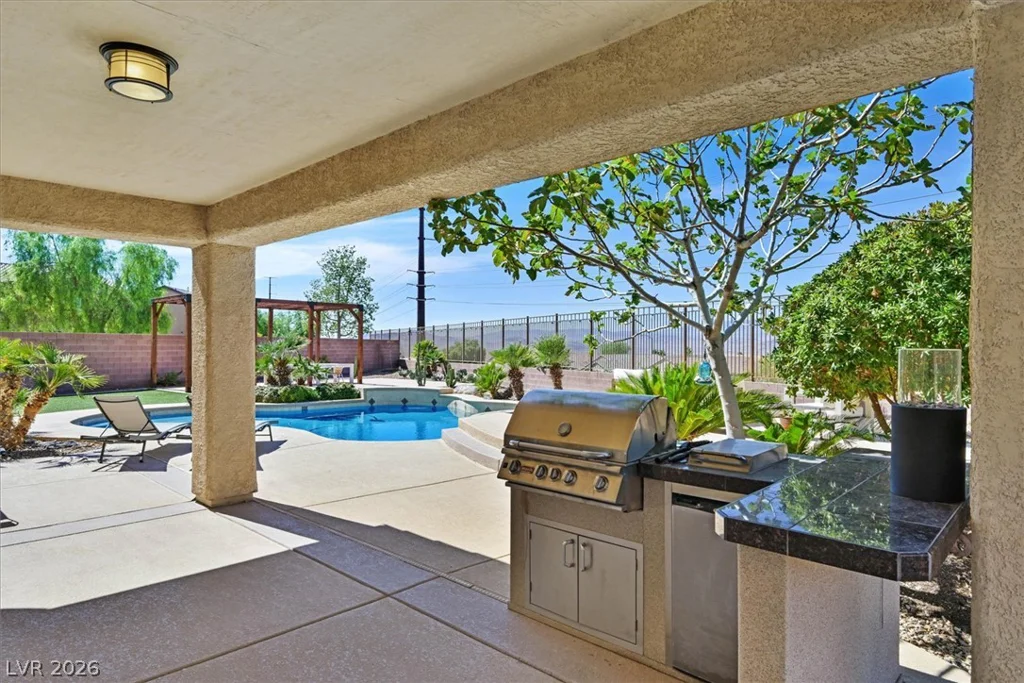 2296 Manosque, Henderson, NV 89044