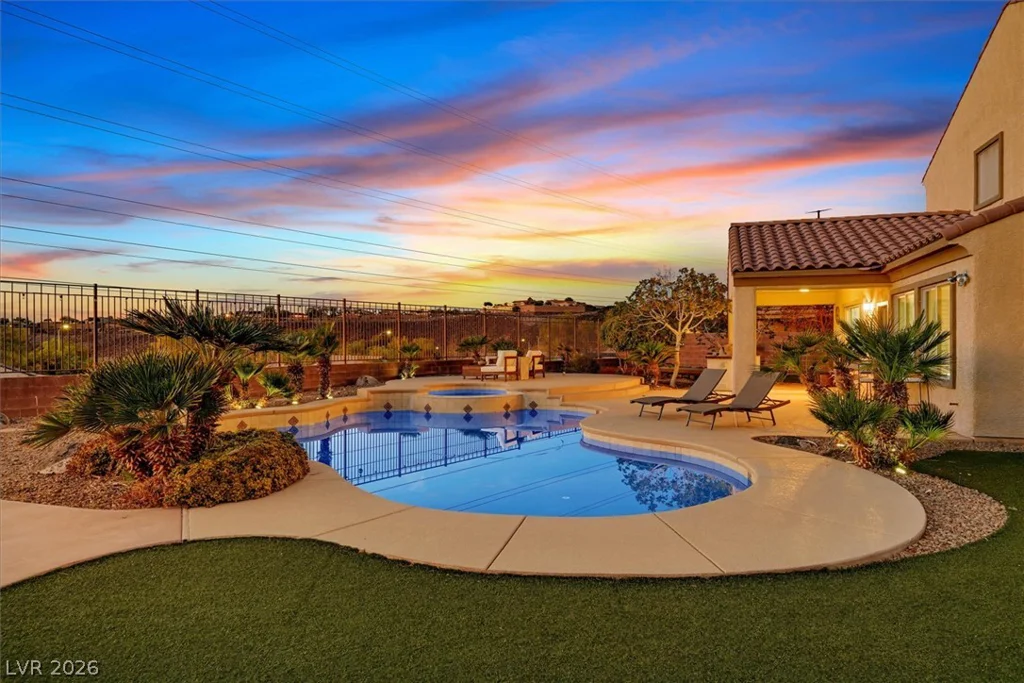 2296 Manosque, Henderson, NV 89044