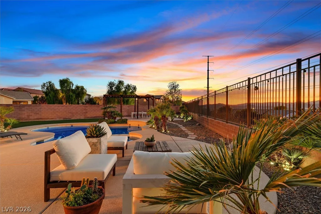 2296 Manosque, Henderson, NV 89044