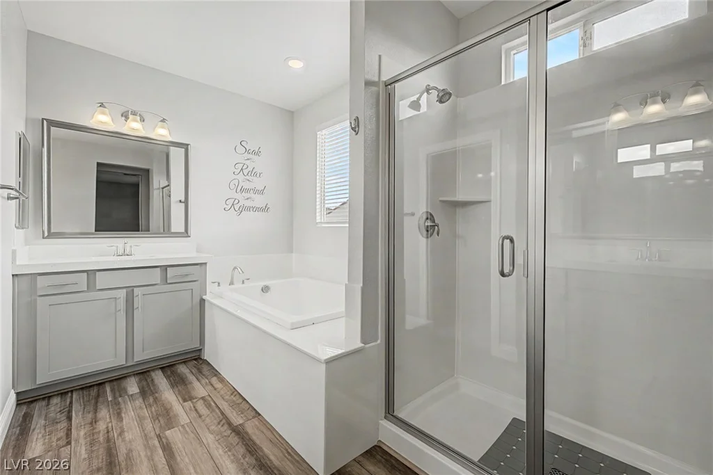 4618 Summer Azure, North Las Vegas, NV 89031