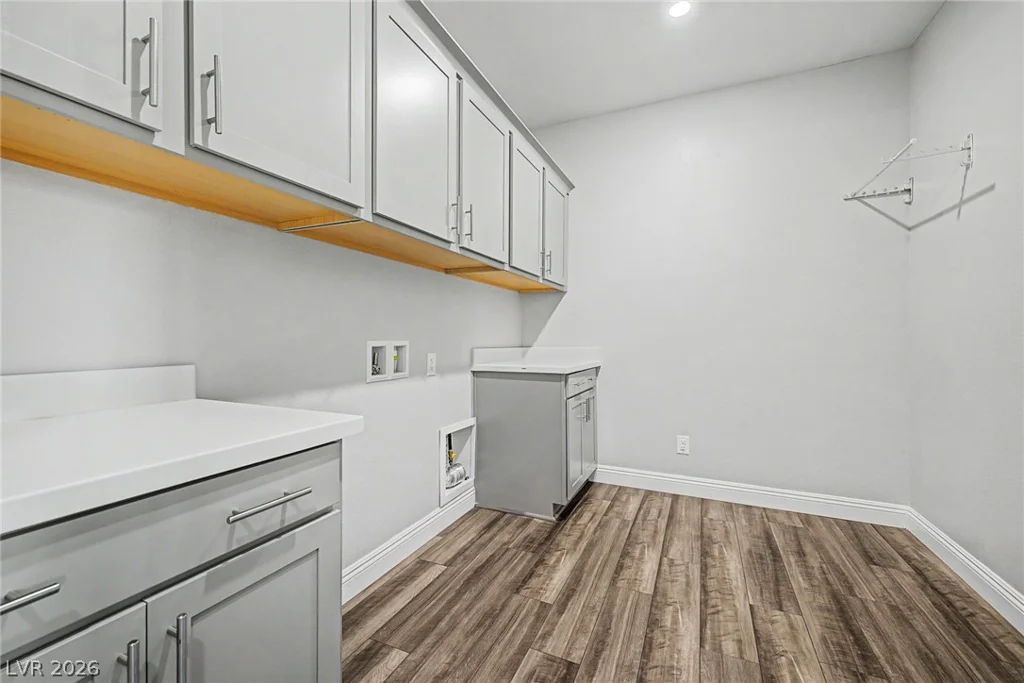 4618 Summer Azure, North Las Vegas, NV 89031