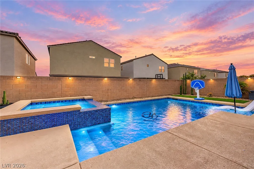 4618 Summer Azure, North Las Vegas, NV 89031