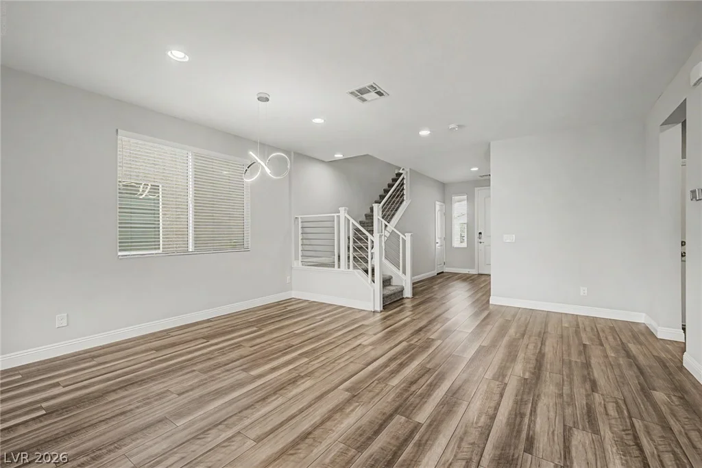 4618 Summer Azure, North Las Vegas, NV 89031