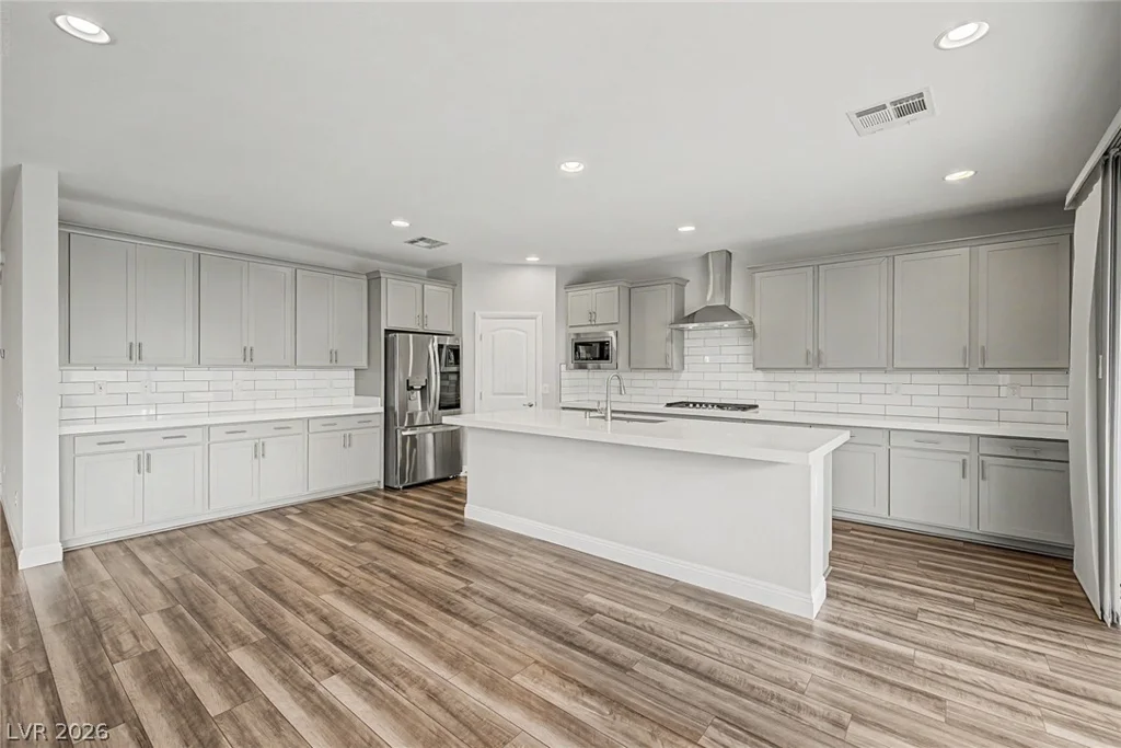 4618 Summer Azure, North Las Vegas, NV 89031