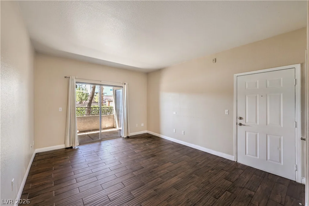 8250 Grand Canyon, Las Vegas, NV 89166