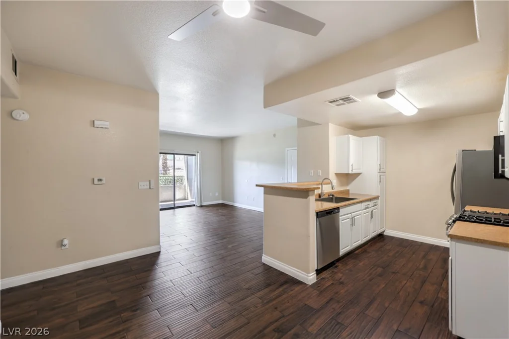 8250 Grand Canyon, Las Vegas, NV 89166