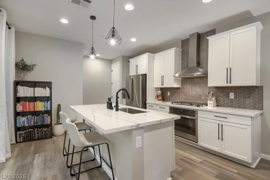 11689 Emerald Lake, Las Vegas, NV 89138
