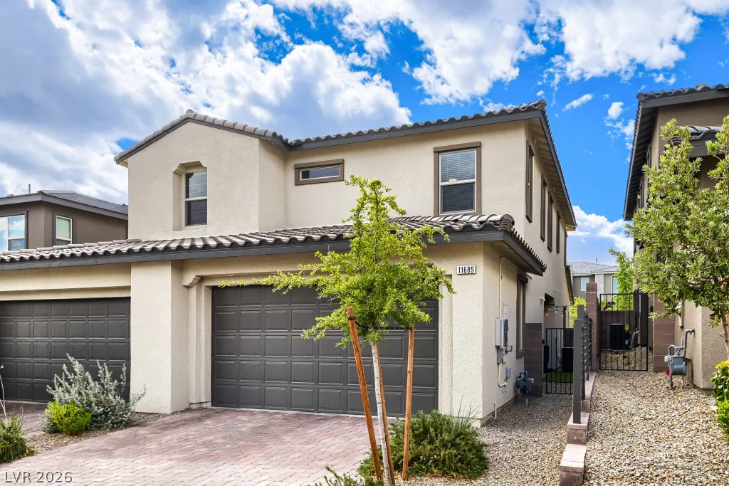 11689 Emerald Lake, Las Vegas, NV 89138