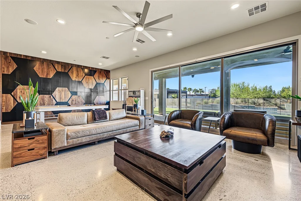7942 Torino, Las Vegas, NV 89113