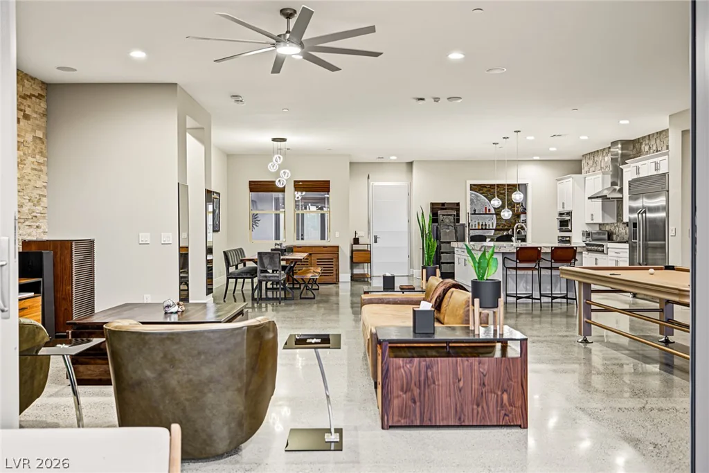 7942 Torino, Las Vegas, NV 89113