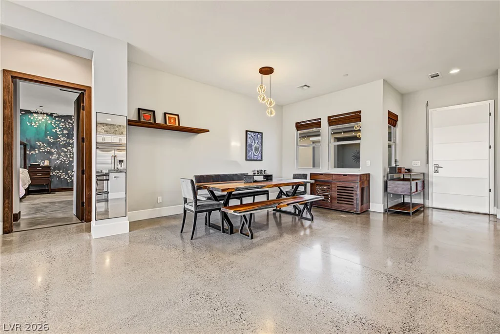 7942 Torino, Las Vegas, NV 89113