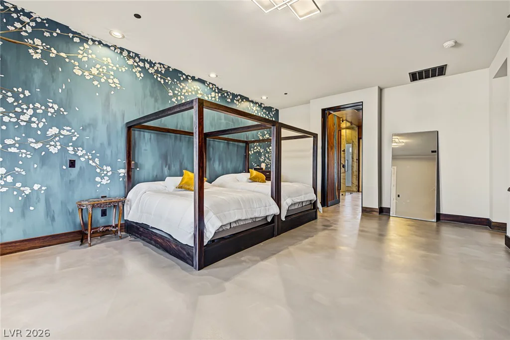 7942 Torino, Las Vegas, NV 89113