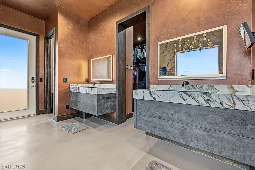 7942 Torino, Las Vegas, NV 89113