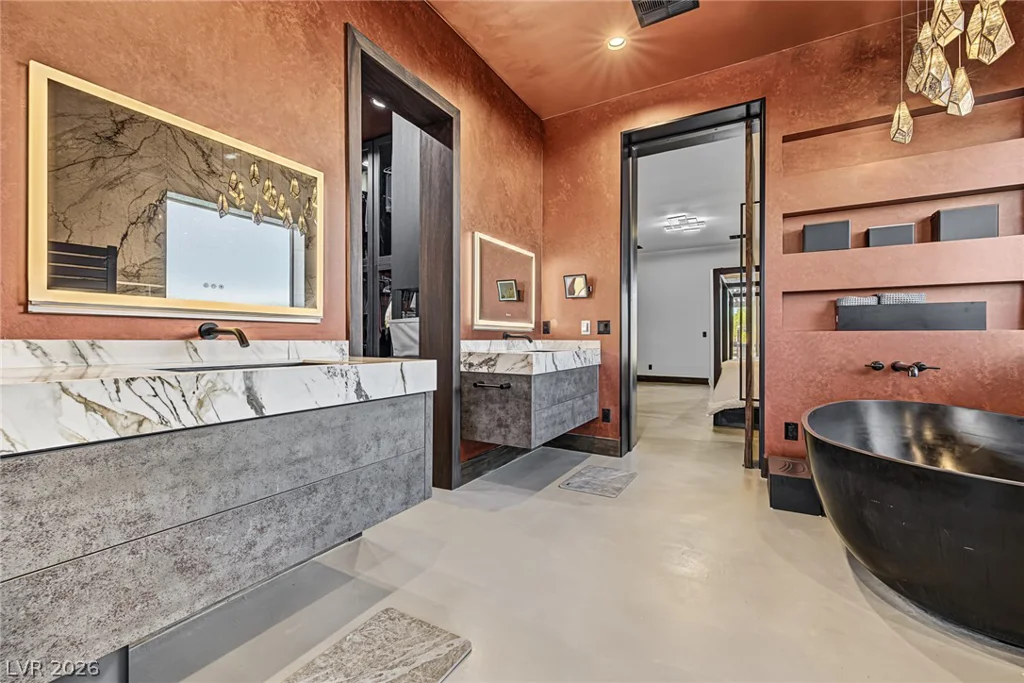 7942 Torino, Las Vegas, NV 89113