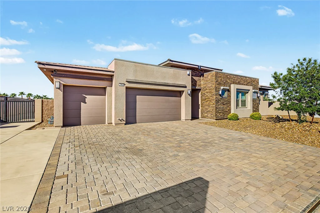 7942 Torino, Las Vegas, NV 89113