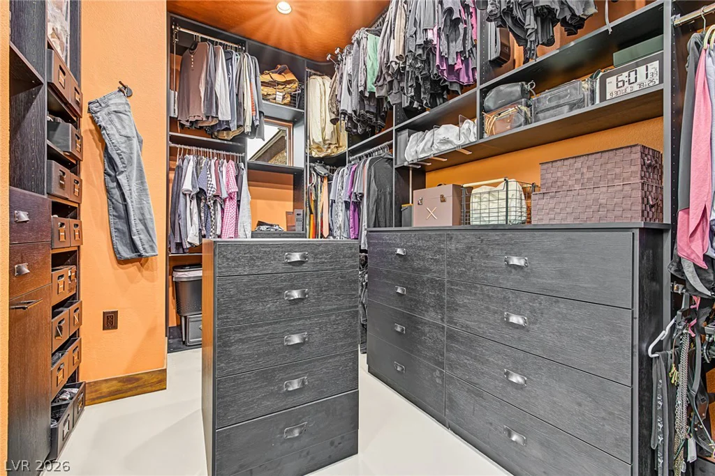 7942 Torino, Las Vegas, NV 89113