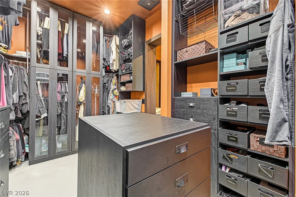 7942 Torino, Las Vegas, NV 89113
