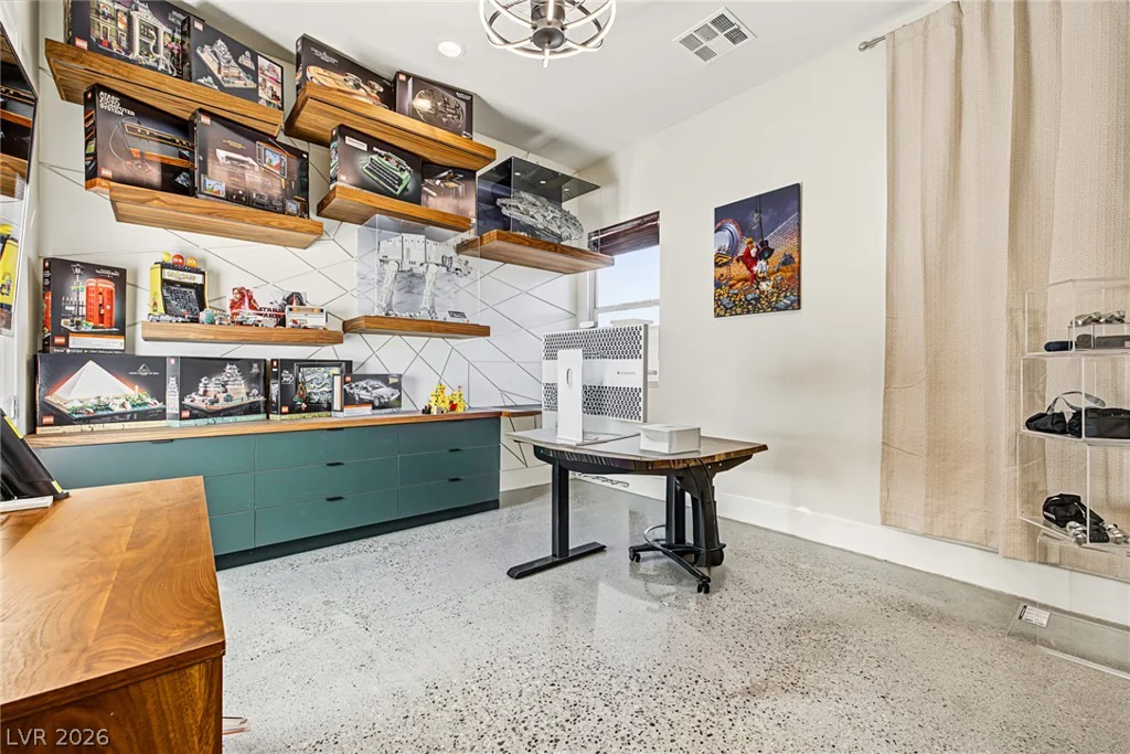 7942 Torino, Las Vegas, NV 89113