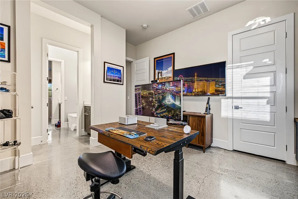 7942 Torino, Las Vegas, NV 89113