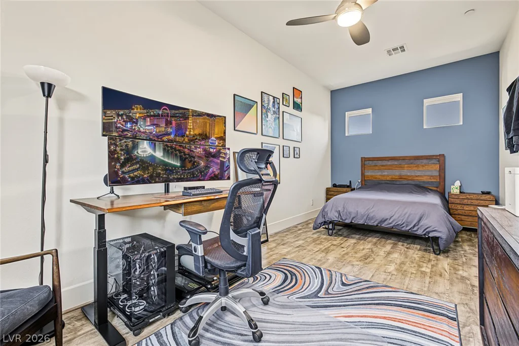 7942 Torino, Las Vegas, NV 89113