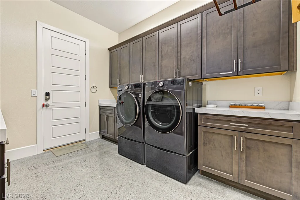 7942 Torino, Las Vegas, NV 89113