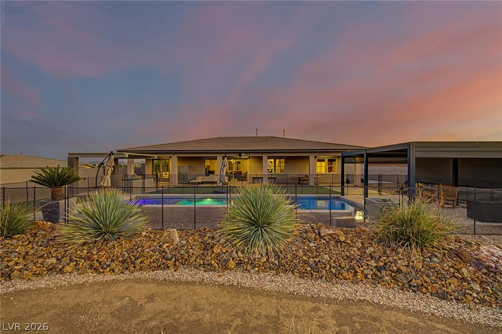 7942 Torino, Las Vegas, NV 89113