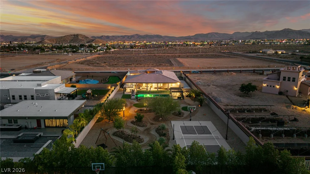 7942 Torino, Las Vegas, NV 89113