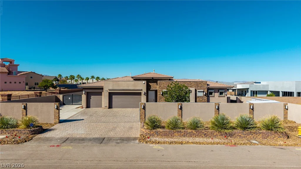 7942 Torino, Las Vegas, NV 89113