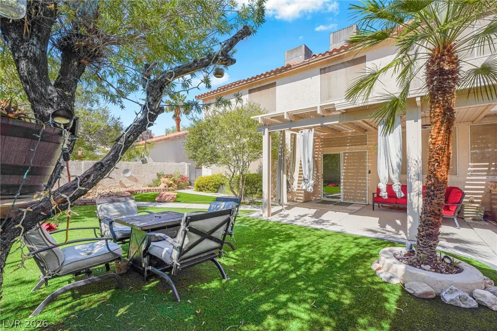 8821 Fall Green, Las Vegas, NV 89129