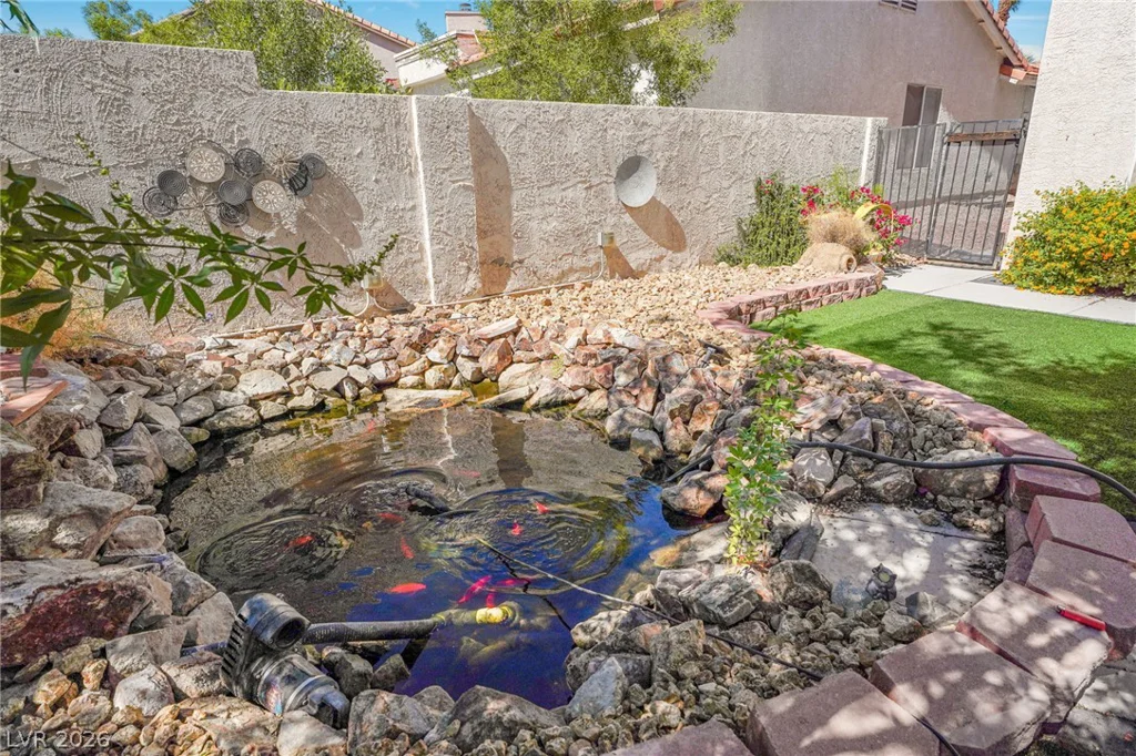 8821 Fall Green, Las Vegas, NV 89129