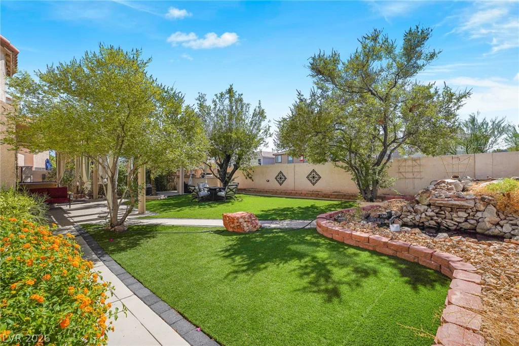 8821 Fall Green, Las Vegas, NV 89129