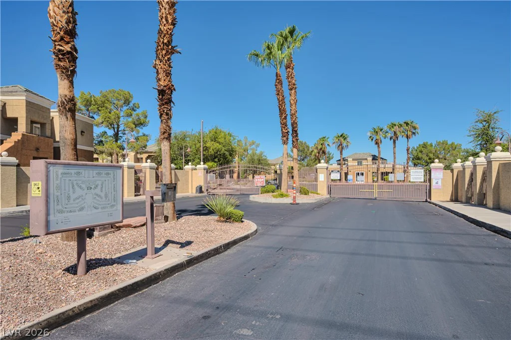 8025 Russell, Las Vegas, NV 89113