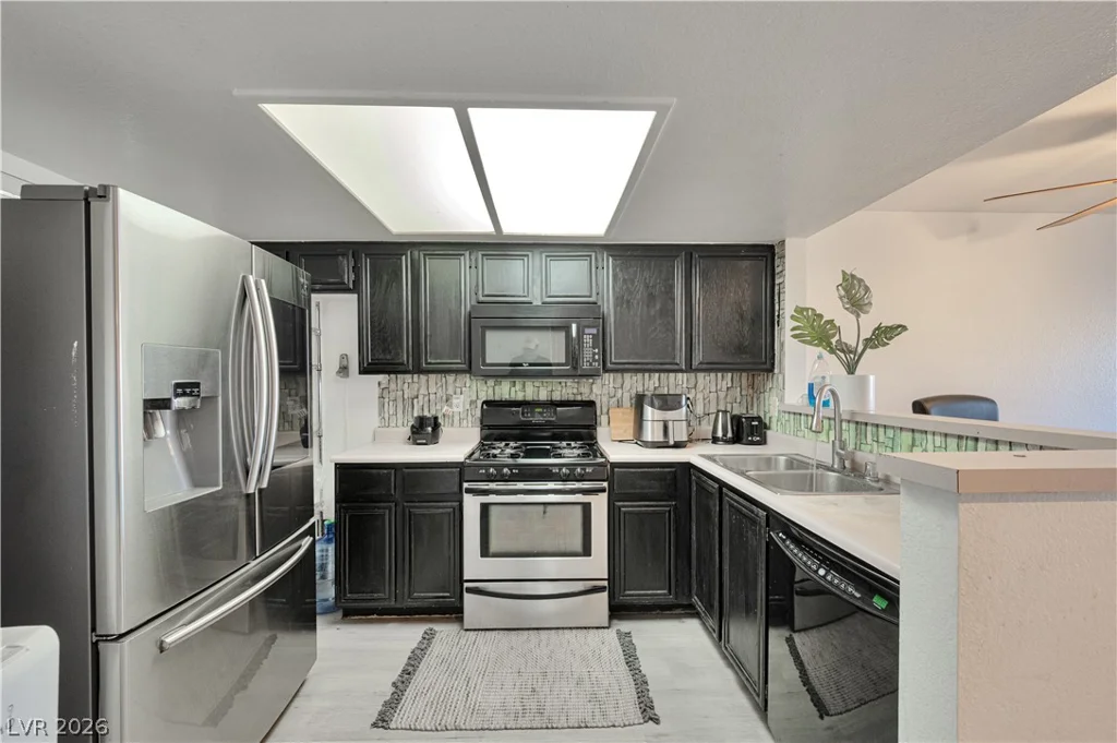 8025 Russell, Las Vegas, NV 89113