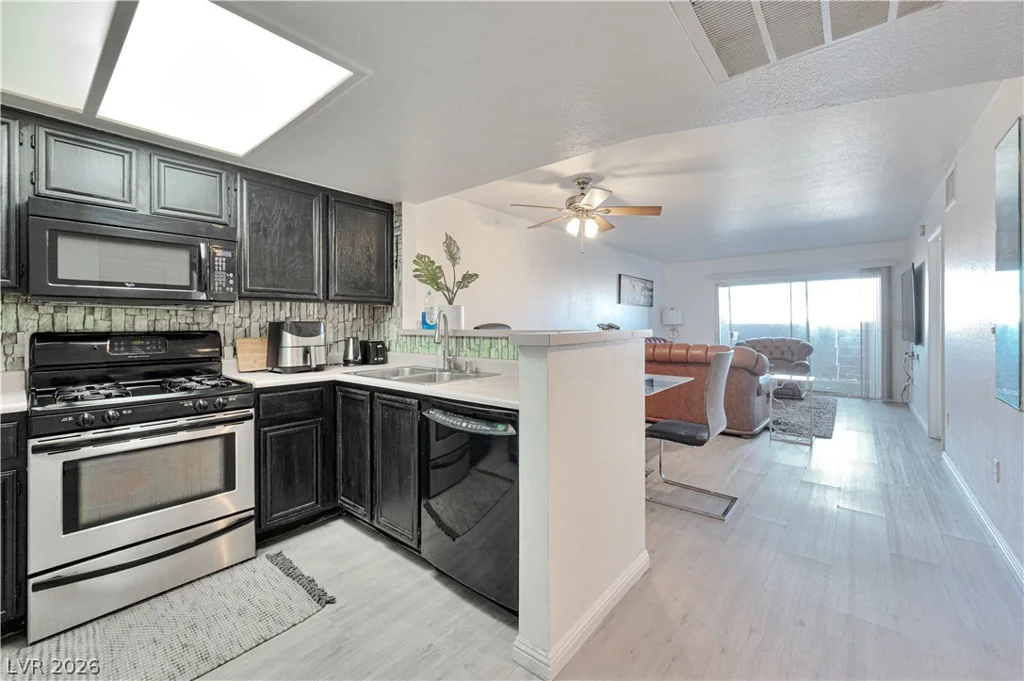 8025 Russell, Las Vegas, NV 89113