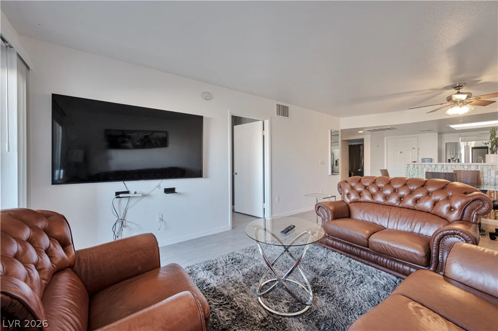 8025 Russell, Las Vegas, NV 89113