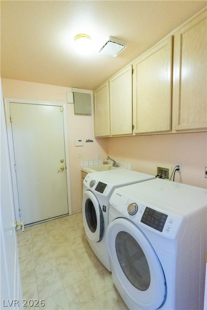 2880 Cooper Creek, Henderson, NV 89074
